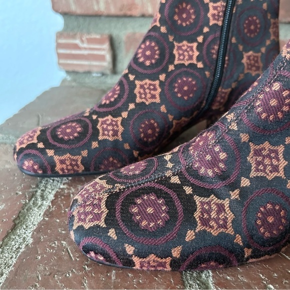 Maliparmi Tapestry Geometric Print Ankle Booties Sz 8 - Picture 2 of 12